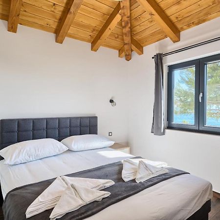 Kamp Lunga + Hotell Jezera Exteriör bild