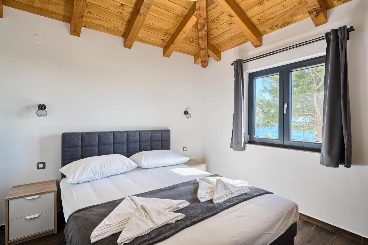 Kamp Lunga + Hotell Jezera Exteriör bild