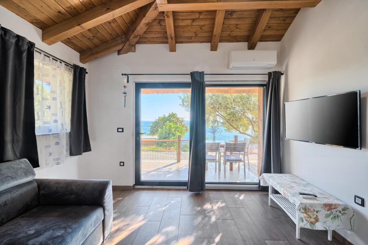 Kamp Lunga + Hotell Jezera Exteriör bild